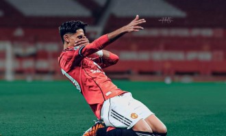 曼联送跑车游说小梅西放弃巴萨梦！留队未来可当王牌，获誉最强10后