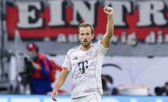 凯恩梅开三度，拜仁慕尼黑客场3-0完胜法兰克福德甲第6轮战报