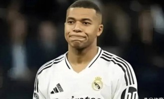 姆巴佩2025年遗憾错失四大奖项，巅峰之路陷入低谷