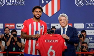 欧洲足坛1夜3大消息：利物浦7000万抢人，签意甲王牌前锋，皇马核心重伤离场