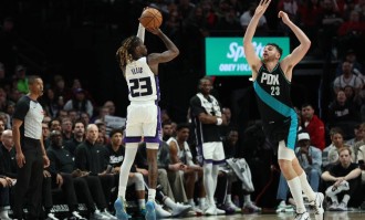 阿夫迪亚35分德罗赞33分 开拓者加时绝杀国王