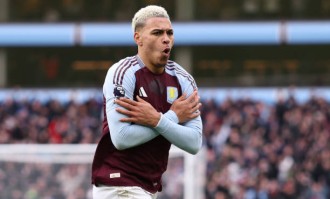 阿斯顿维拉队中瑰宝一个接一个被卖掉 财政为什么那么困难？