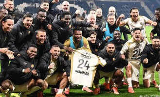 21年后再登法甲榜首！平民俱乐部朗斯能否撼动巴黎圣日耳曼霸权？