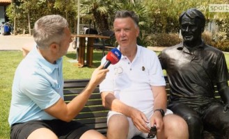 范加尔：我早就说过曼联是一家商业俱乐部 主帅无权决定引援