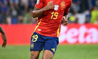 葡萄牙VS西班牙：欧国联决赛谁将问鼎？17岁新秀PK40岁C罗