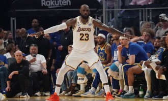 詹姆斯三分命中100% 突破1000记与科比湖人队史唯二